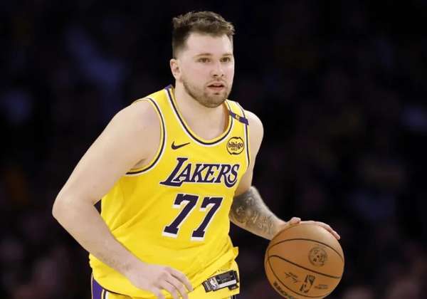 东契奇新赛季数据预测出炉：每36分钟准三双表现