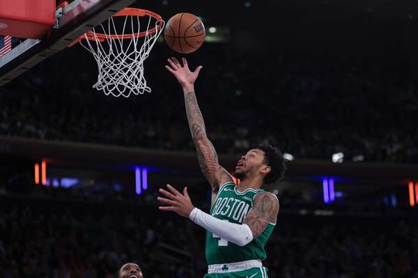 马祖拉谈西蒙斯定位：潜力挖掘需球员教练协同发力