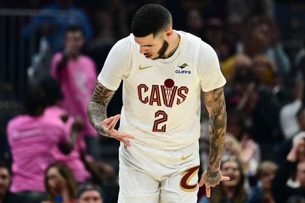 米切尔盛赞鲍尔训练状态：宛若重返高中巅峰期