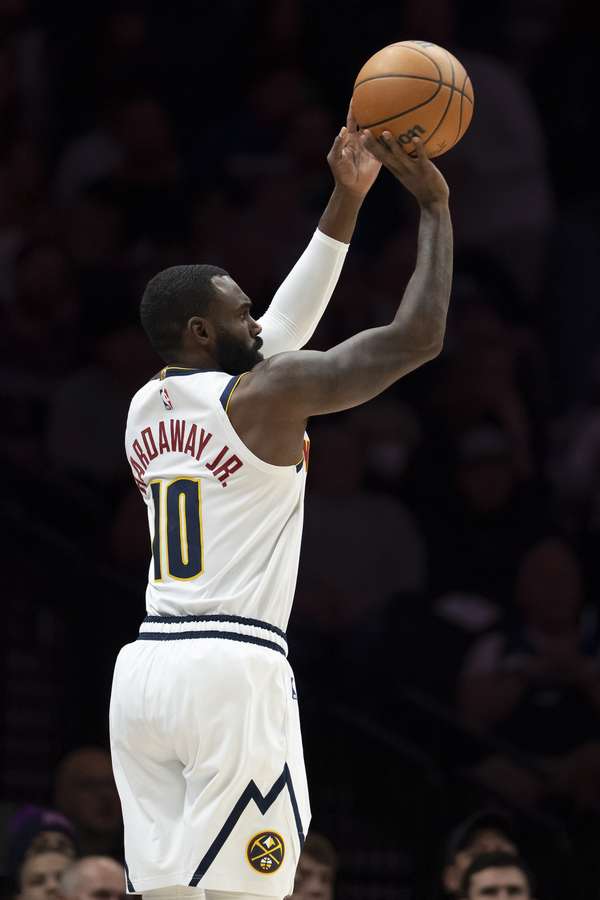 小哈达威三分里程碑夜 超越欧文跻身历史前25