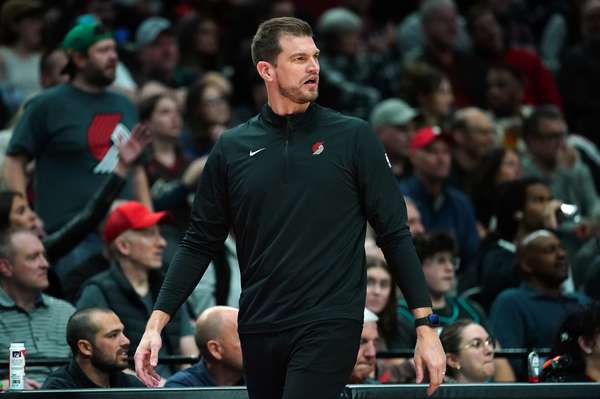 开拓者连败引帅位危机 临时主帅斯普利特执教能力受审视