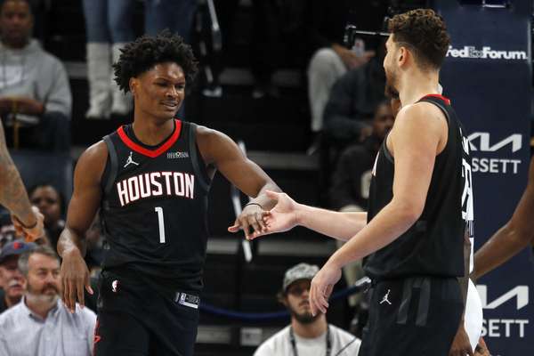 NBA战报：火箭客场大胜爵士 雷霆轻取开拓者 马刺力克森林狼