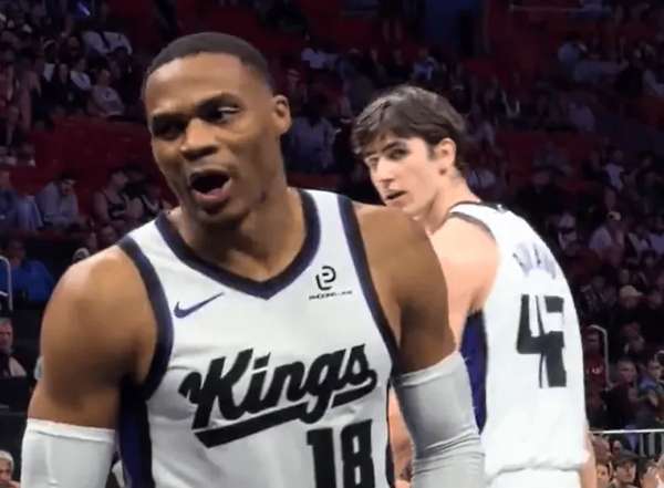 热火球迷场边挑衅威少遭怒怼 国王控卫强硬回应球场不敬