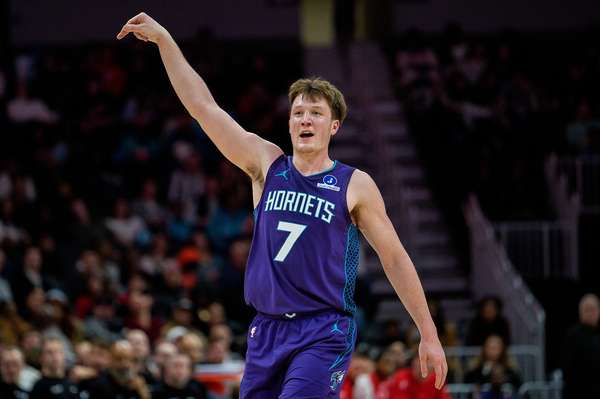 4号秀克尼佩尔惊艳联盟 这位黄蜂新人的进攻效率堪比上古名宿