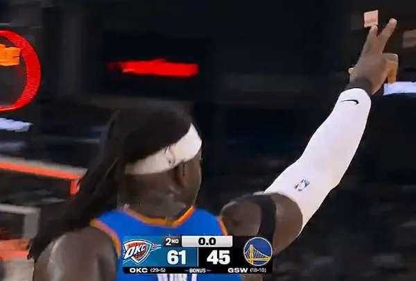 雷霆半场暴走狂轰64分！亚历山大带队碾压勇士