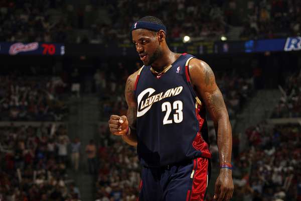 詹姆斯或将落叶归根？联盟内部盛传今夏重返骑士开启告别之旅