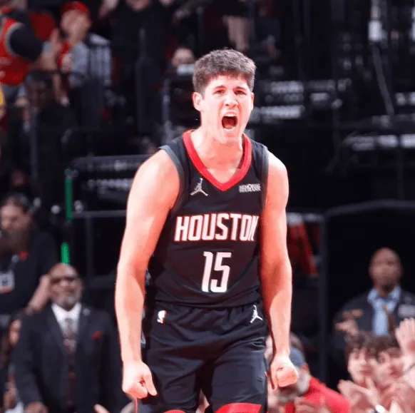 谢泼德三分狂飙创纪录 火箭主场31分大胜国王