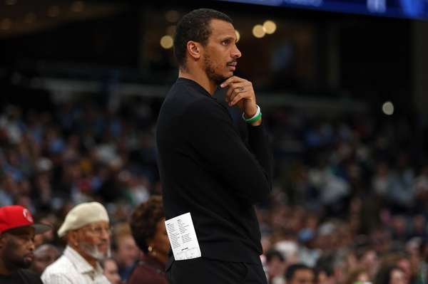 帕里什眼中的马祖拉：用魅力点燃板凳席的执教艺术