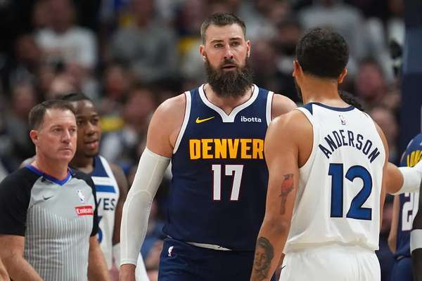 NBA/掘金裁掉约基奇搭档！"大V"季后赛隐身 名记曝多队争抢
